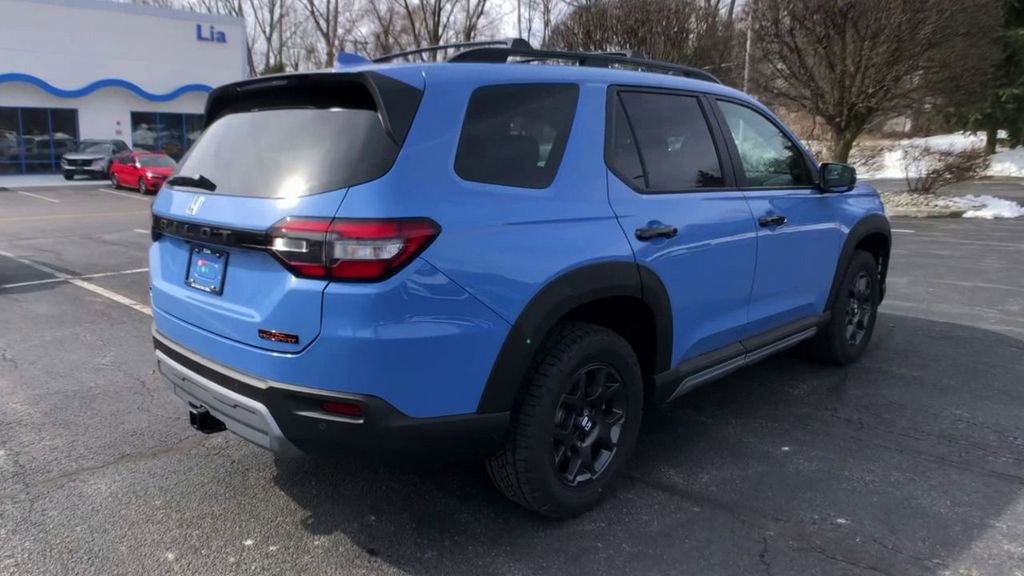 New 2025 Honda Pilot TrailSport image 9