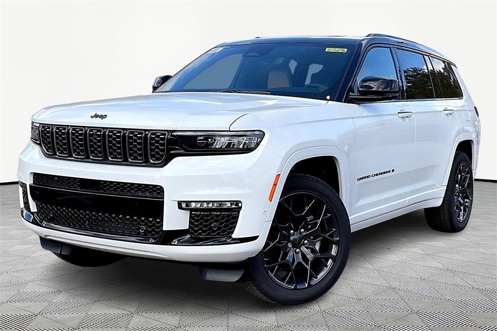 New 2025 Jeep Grand Cherokee L Summit w/ Obsidian Package image 2
