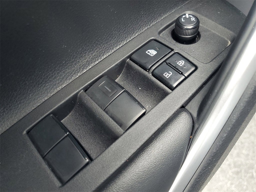 Used 2024 Toyota Corolla Cross LE image 20