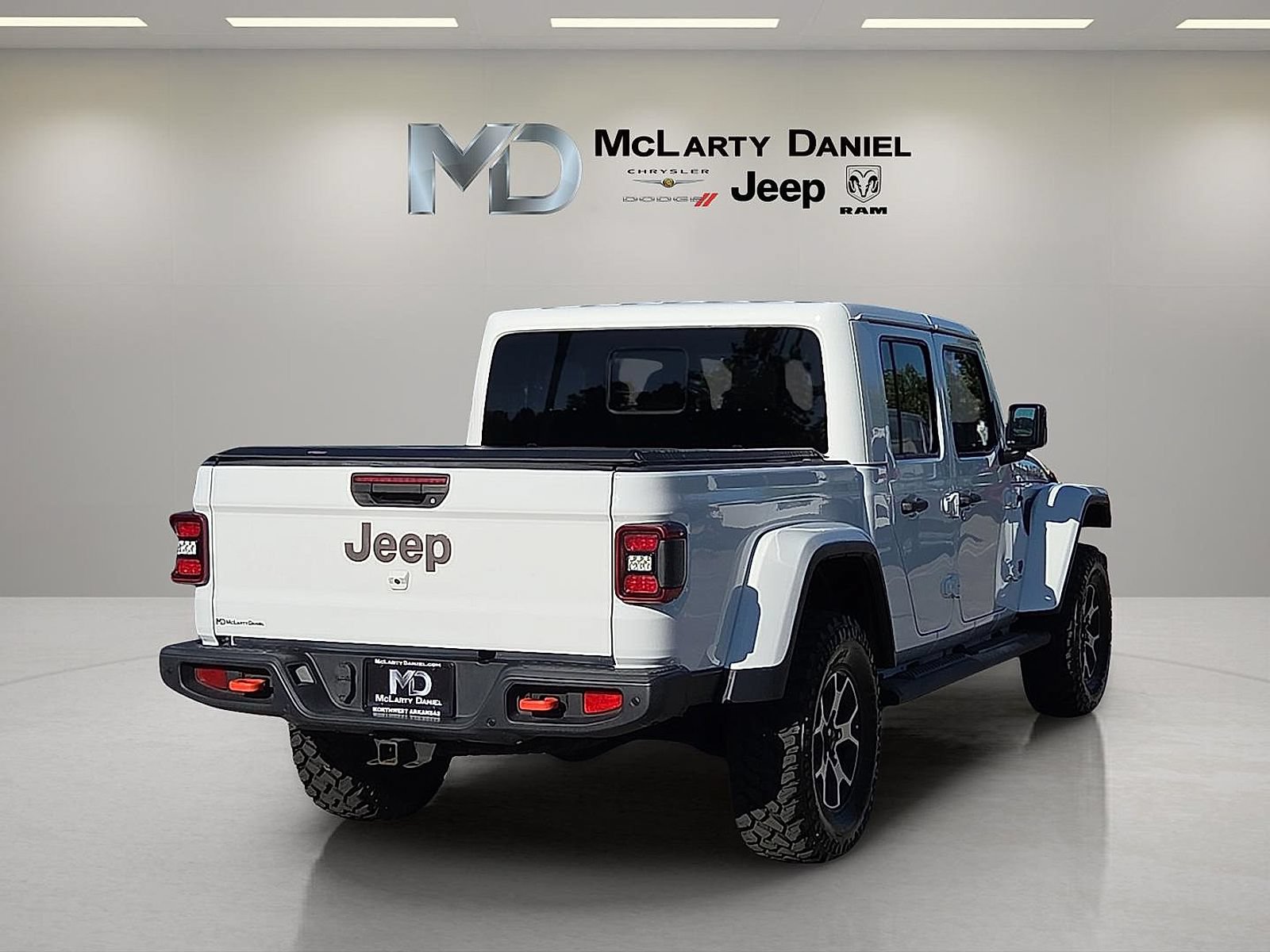 Used 2021 Jeep Gladiator Mojave w/ Uconnect 4C Nav & Sound Group AWD/4WD image 5