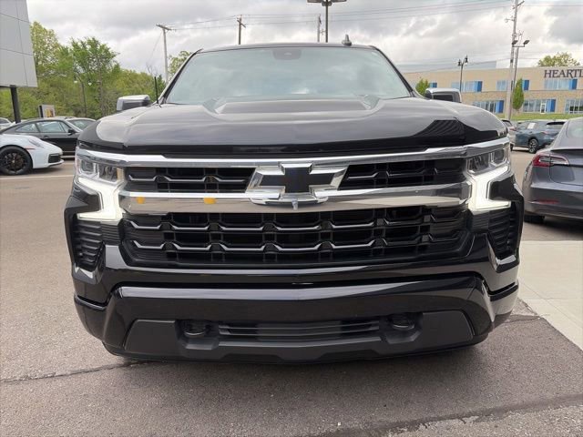 Used 2024 Chevrolet Silverado 1500 LT AWD/4WD image 6