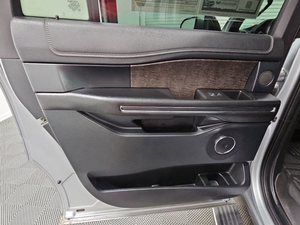 Used 2020 Ford Expedition Max Limited RWD image 38