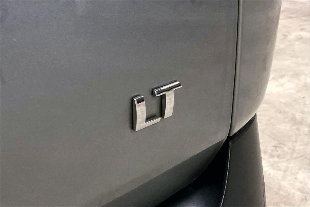 Used 2023 Chevrolet Traverse LT w/ LT Premium Package image 8