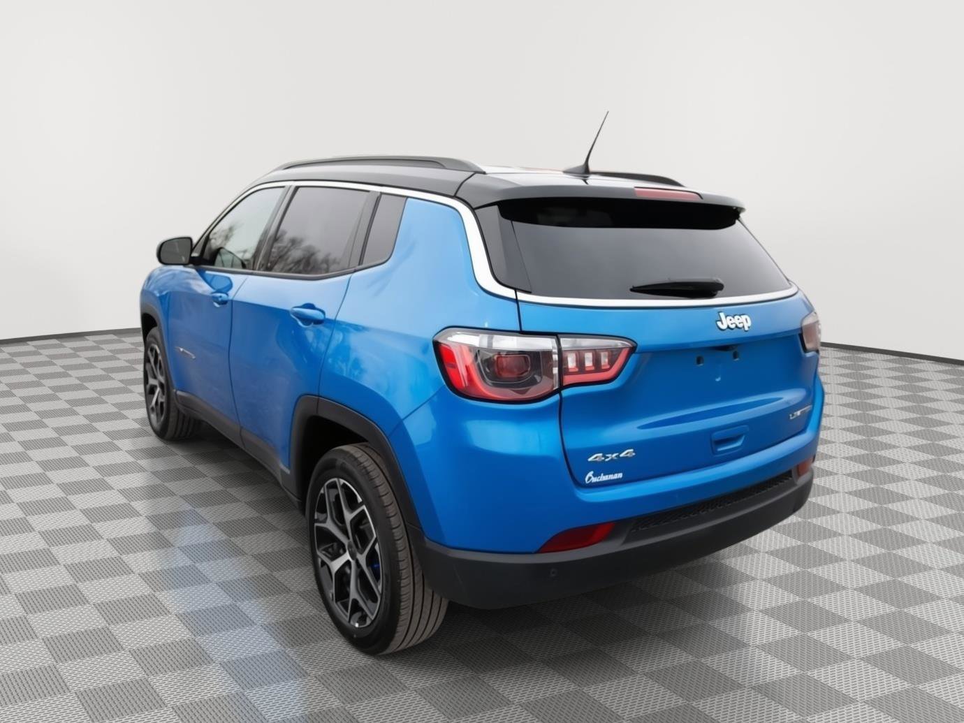 Used 2025 Jeep Compass Limited image 7