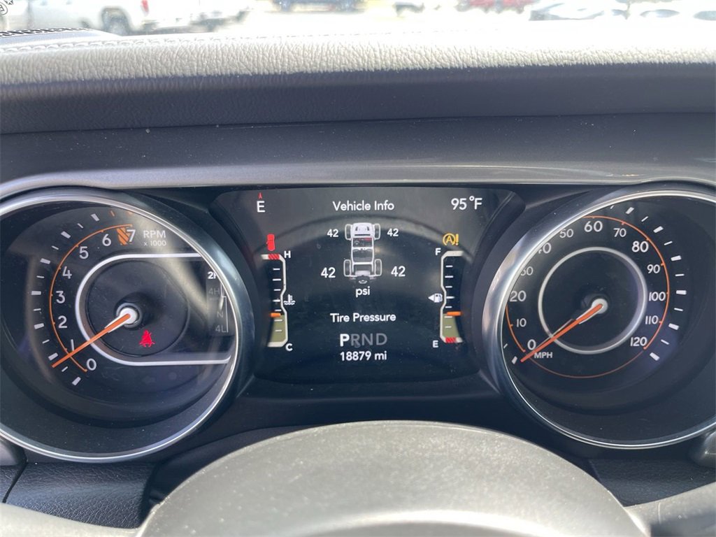 Used 2022 Jeep Wrangler Unlimited Sahara image 15