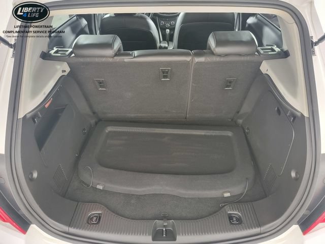 Used 2019 Chevrolet Trax LT w/ LT Convenience Package FWD image 16