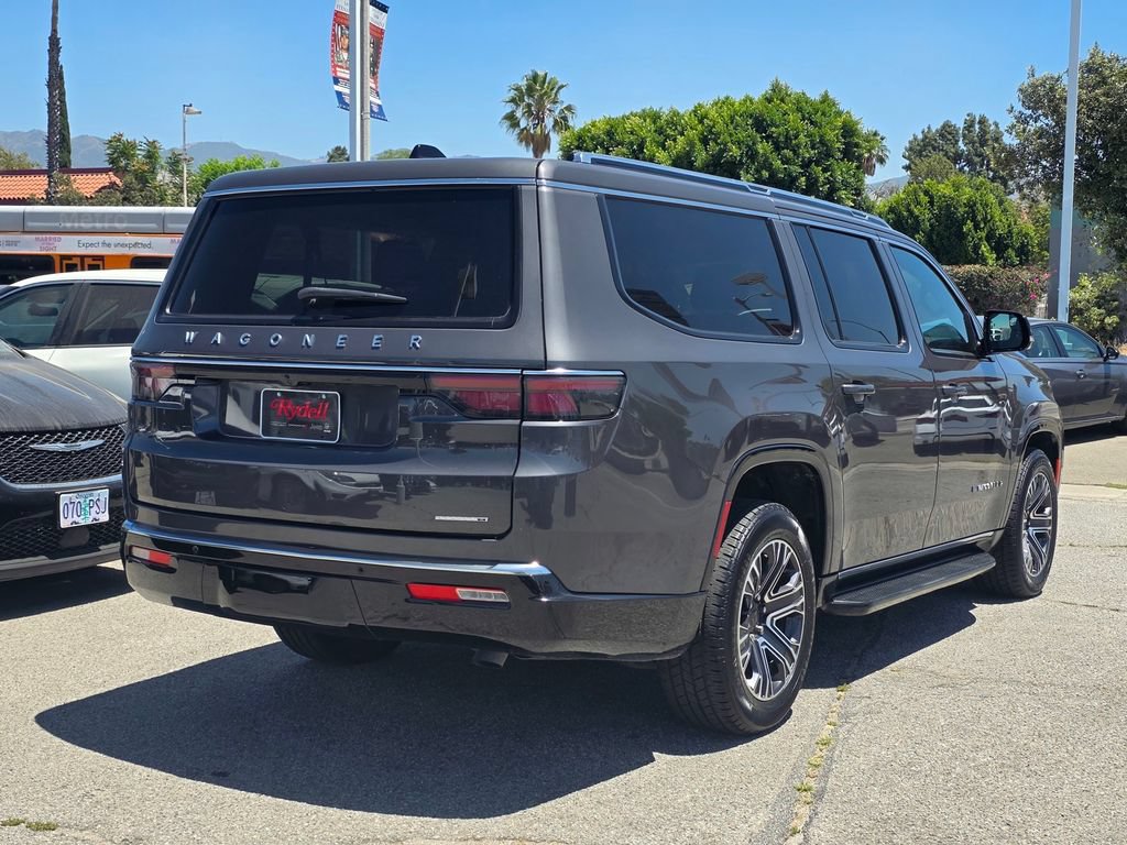 Certified 2024 Jeep Wagoneer L Series II w/ Flexible Seating Group RWD image 5