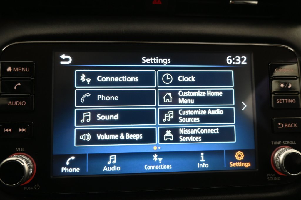 Used 2023 Nissan Kicks SR w/ SR Premium Package FWD image 10
