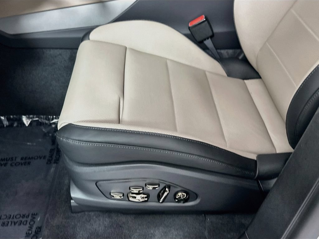 New 2026 Porsche Cayenne Electric AWD/4WD image 22