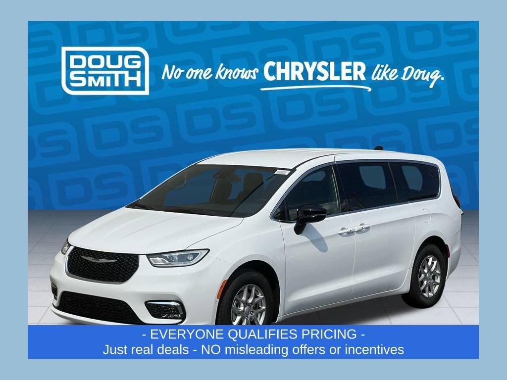 New 2026 Chrysler Pacifica Select