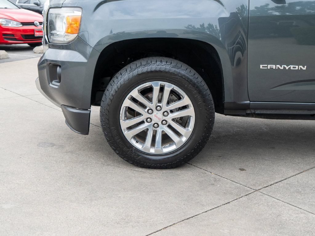 Used 2017 GMC Canyon SLT w/ Driver Alert Package AWD/4WD image 28