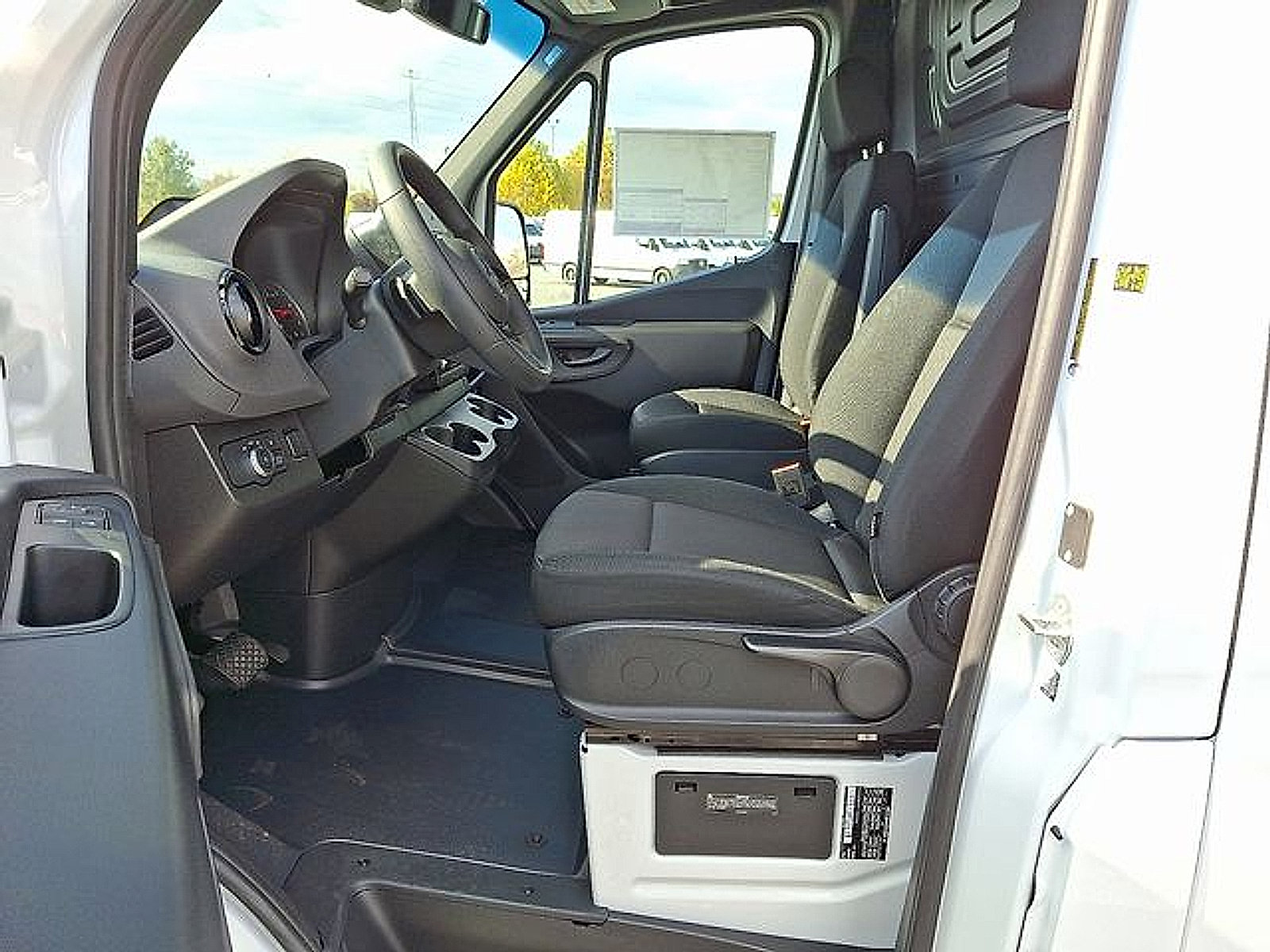 Used 2026 Mercedes-Benz Sprinter 2500 image 16
