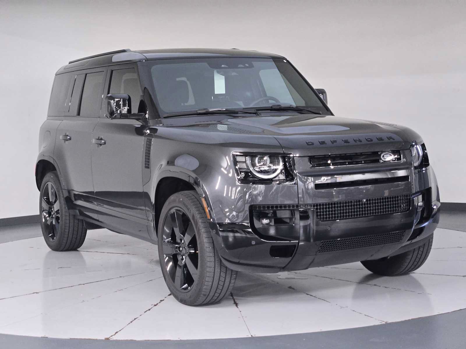 Used 2026 Land Rover Defender 110 X-Dynamic SE AWD/4WD image 7