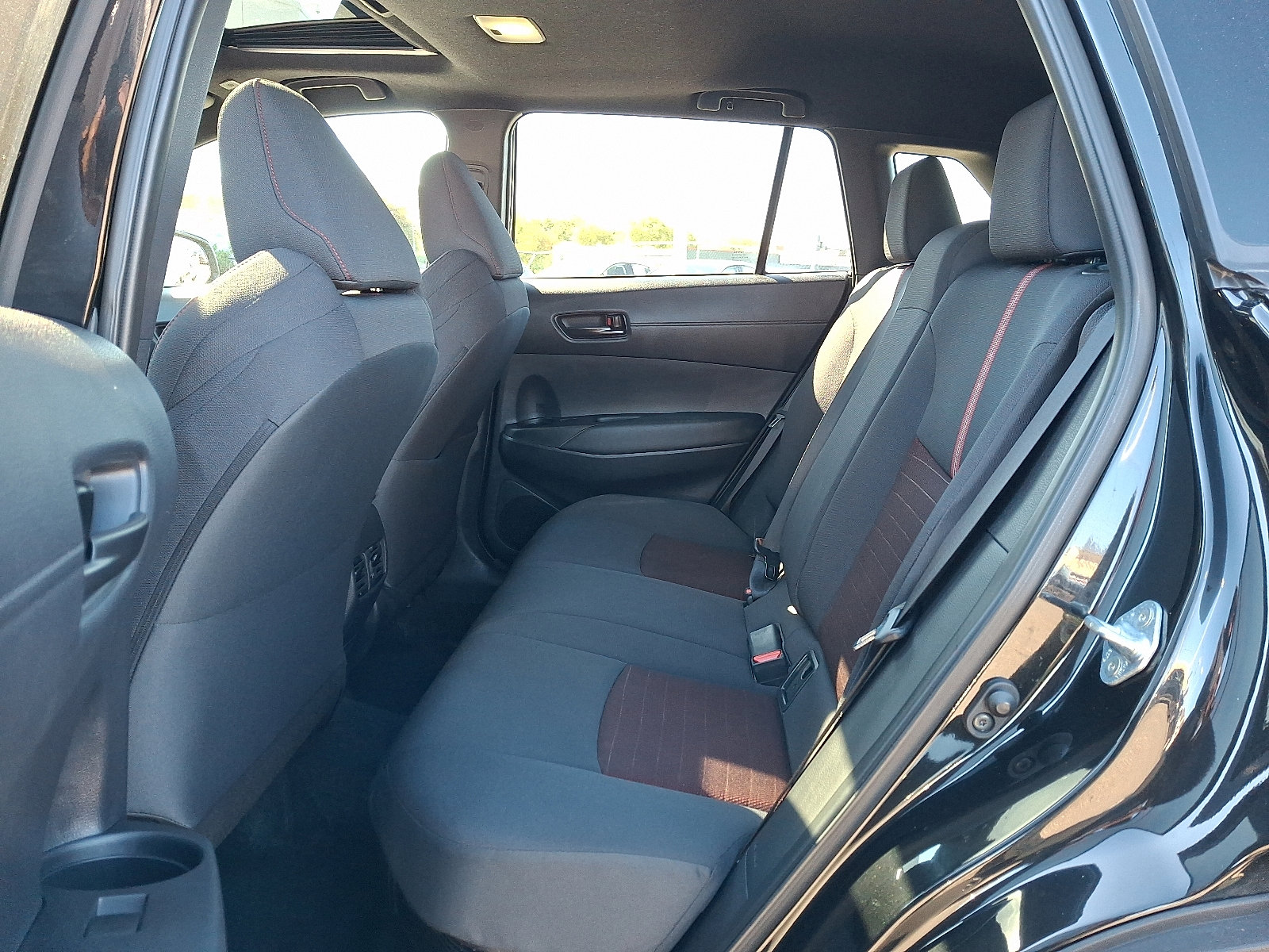 Used 2024 Toyota Corolla Cross AWD Hybrid image 11