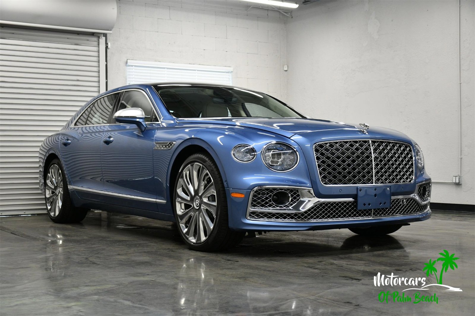 Used 2023 Bentley Flying Spur W12 image 12