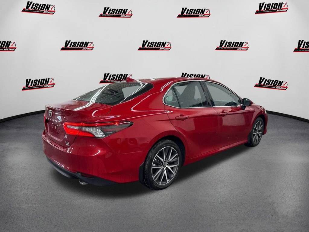 Used 2023 Toyota Camry XLE w/ Cold Weather Package image 5