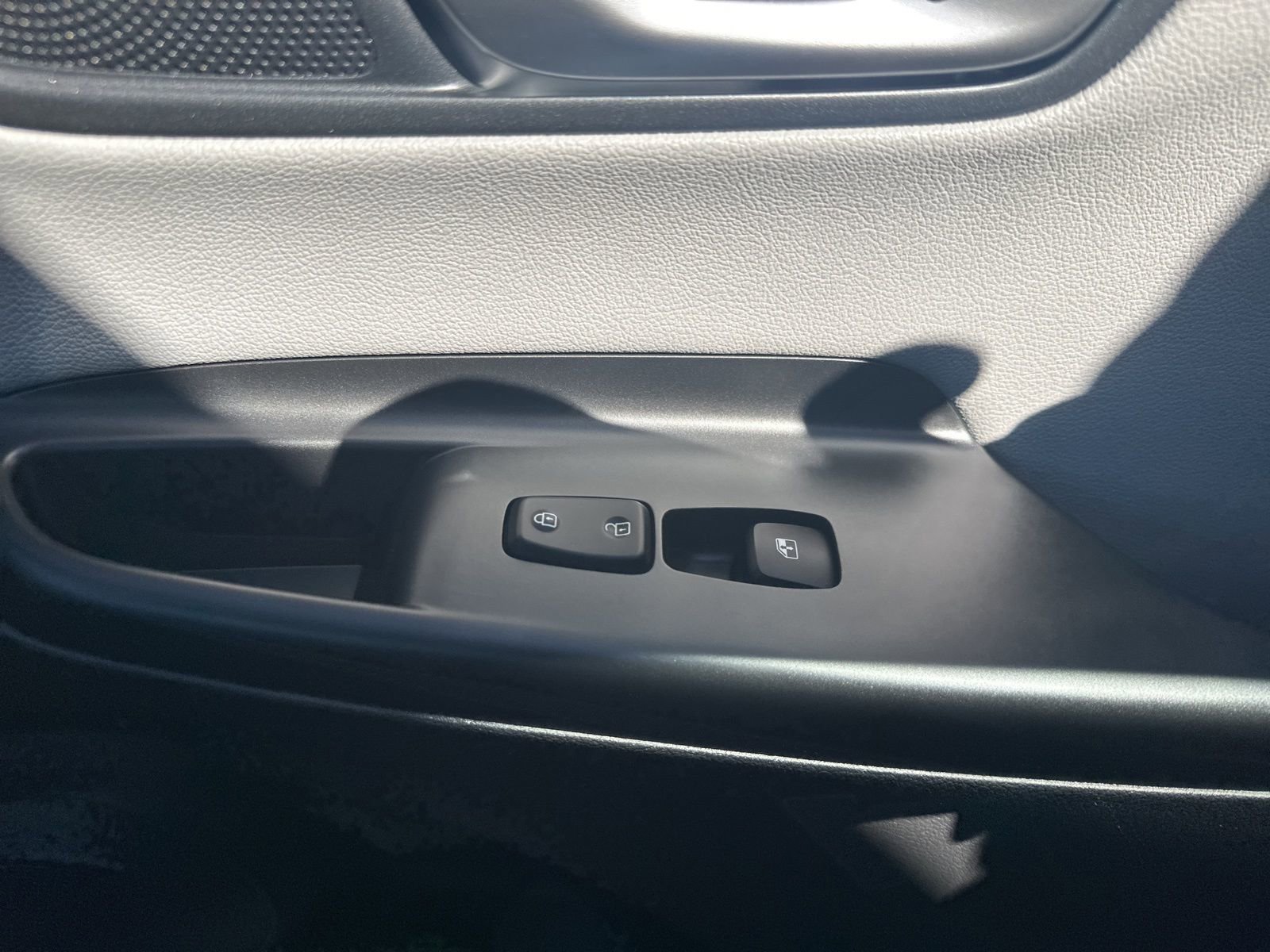 Used 2023 Hyundai Kona Limited image 44