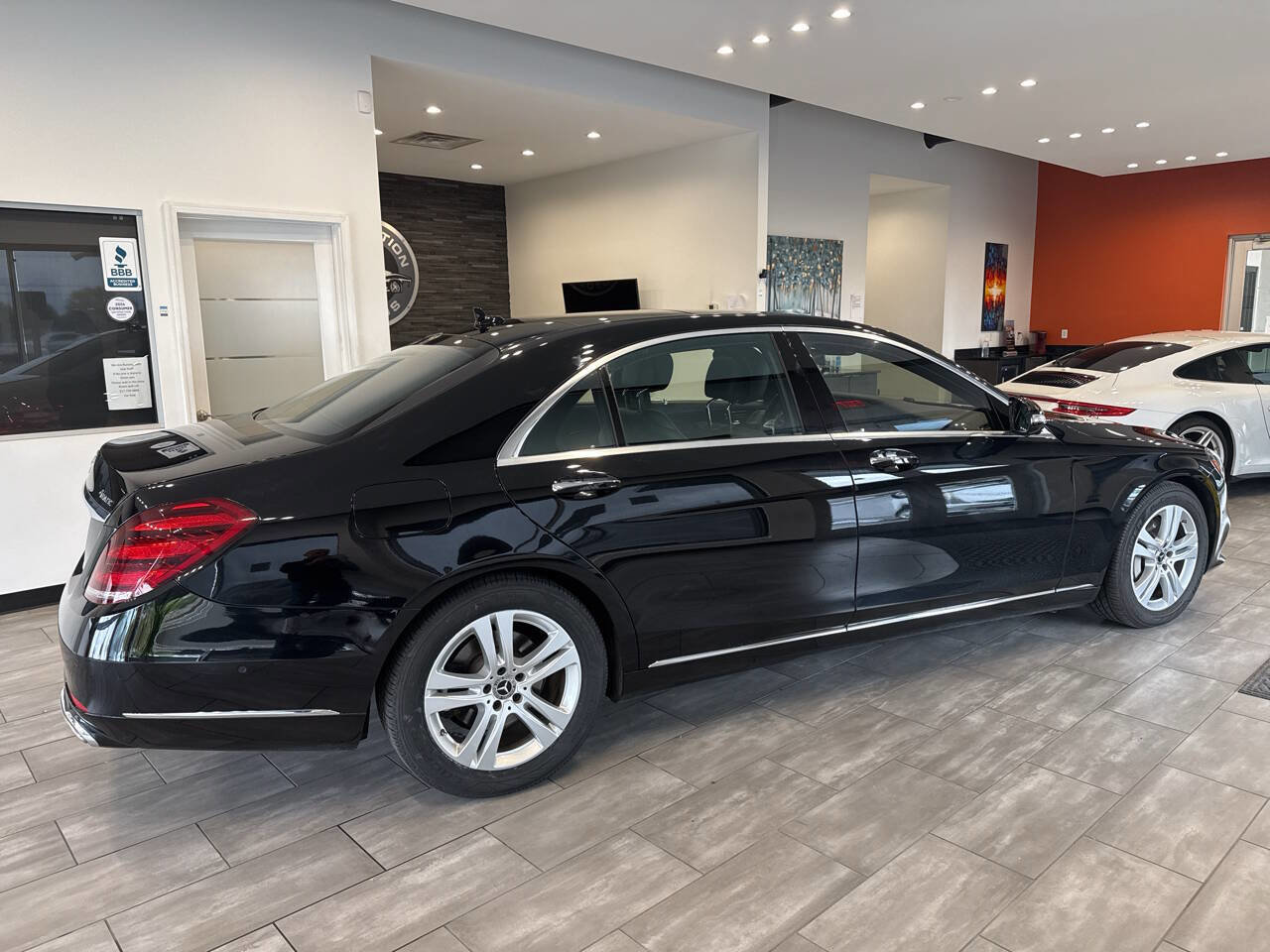 Used 2019 Mercedes-Benz S 560 4MATIC Sedan image 11