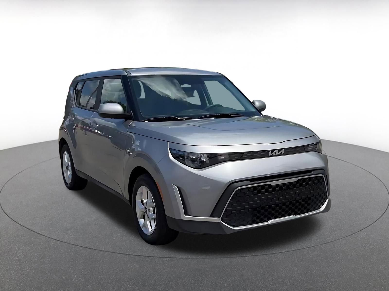 Used 2025 Kia Soul LX w/ LX Technology Package FWD video 2