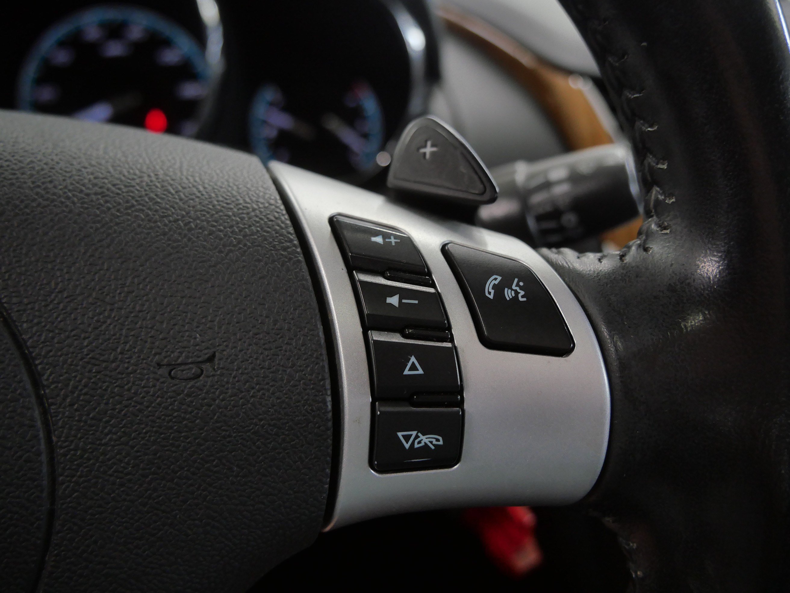 Used 2010 Chevrolet Malibu LT w/ HFV6 Engine Package FWD image 29
