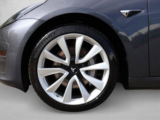 Used 2018 Tesla Model 3 Long Range RWD image 29