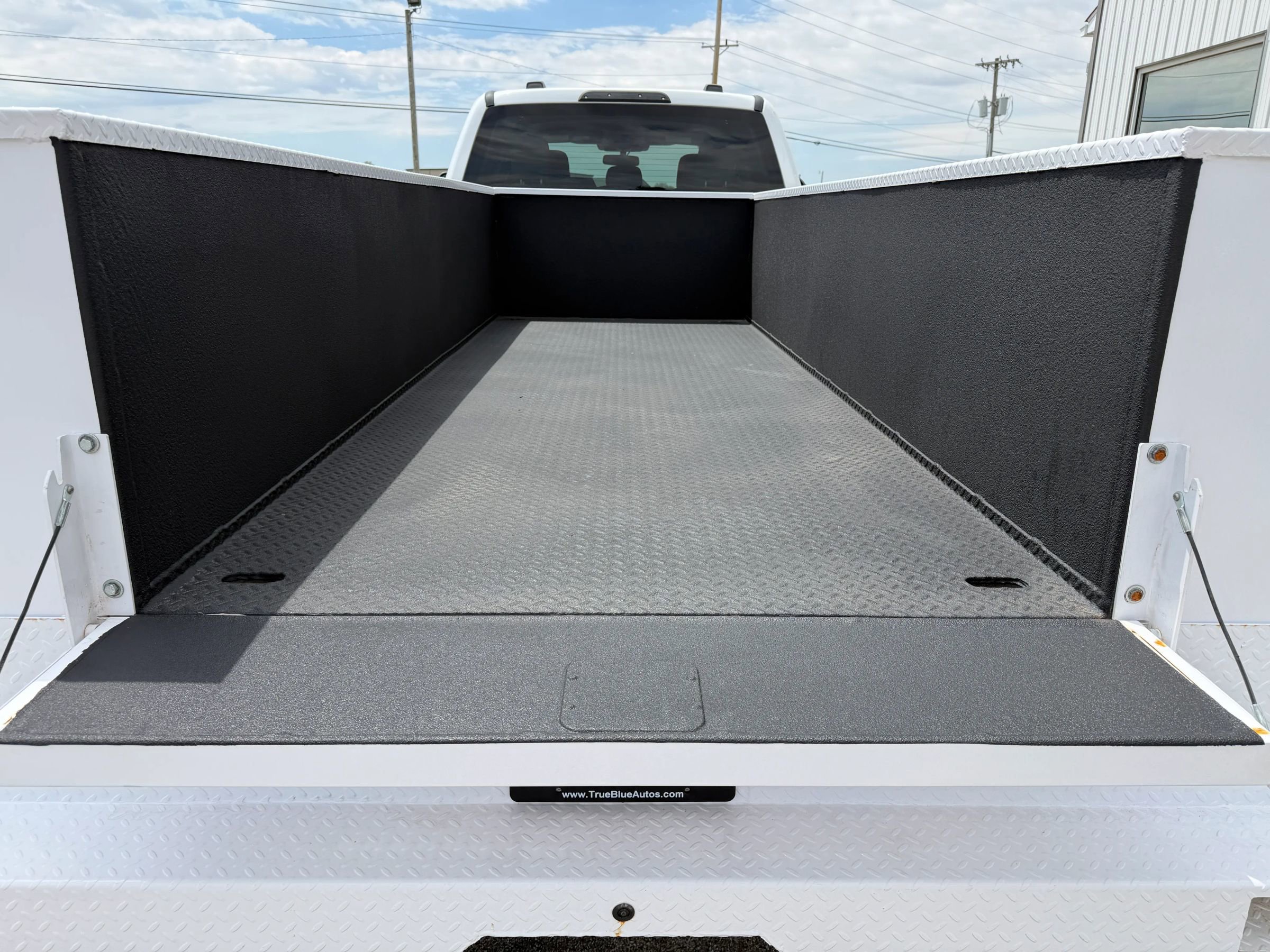 Used 2024 Ford F550 4x4 Crew Cab Super Duty w/ XLT Value Package image 5