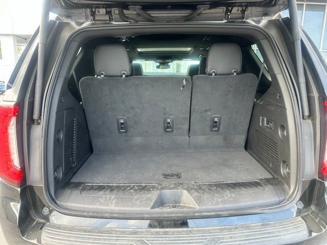 Used 2023 GMC Yukon SLT w/ SLT Luxury Package image 13