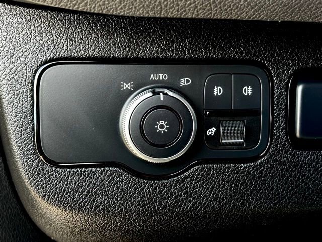 Used 2025 Mercedes-Benz Sprinter 3500 image 17