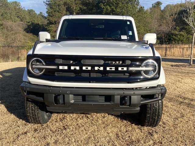 Used 2022 Ford Bronco Outer Banks image 9