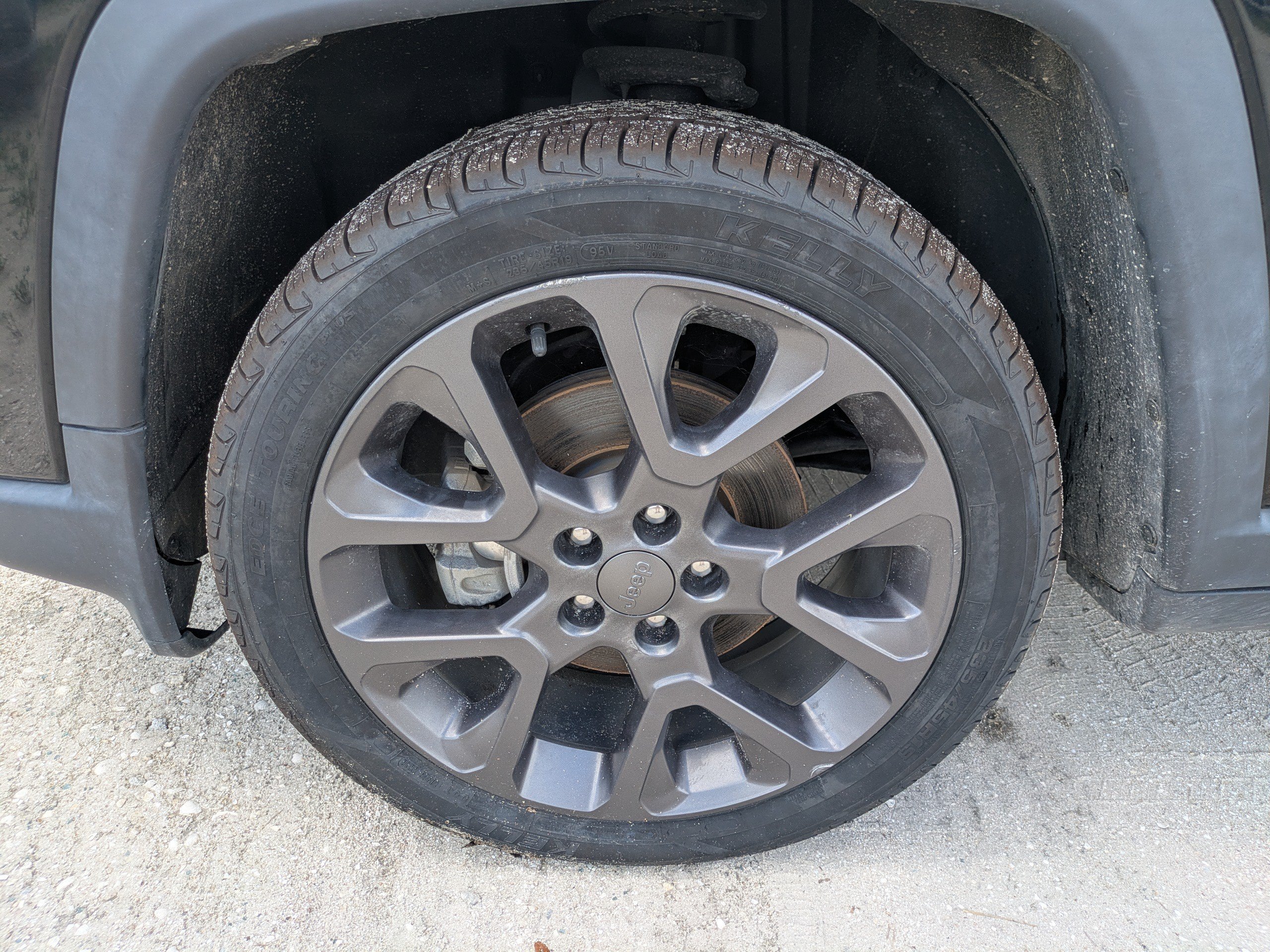 Used 2021 Jeep Compass Latitude FWD image 11