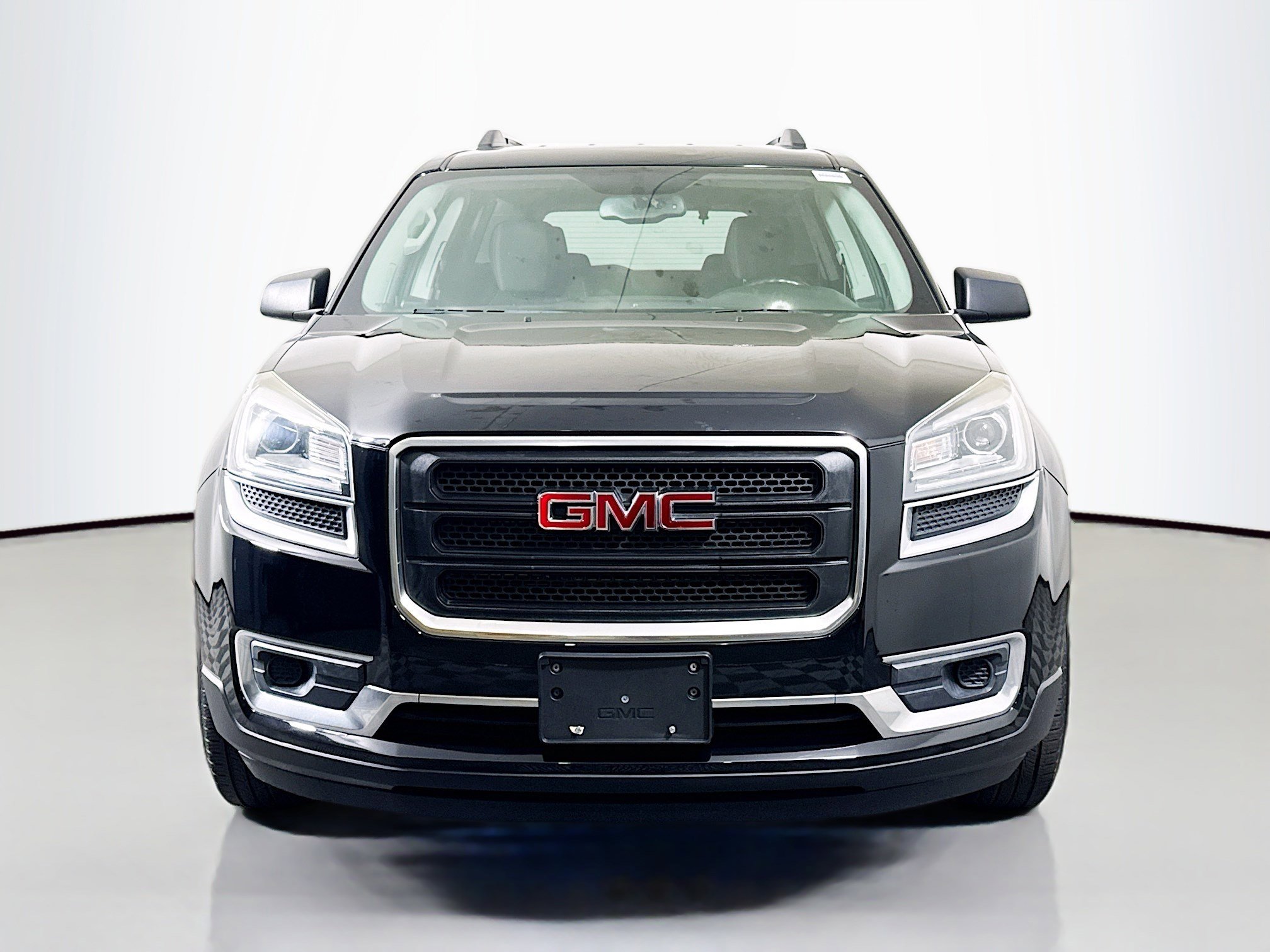 Used 2016 GMC Acadia SLE image 2