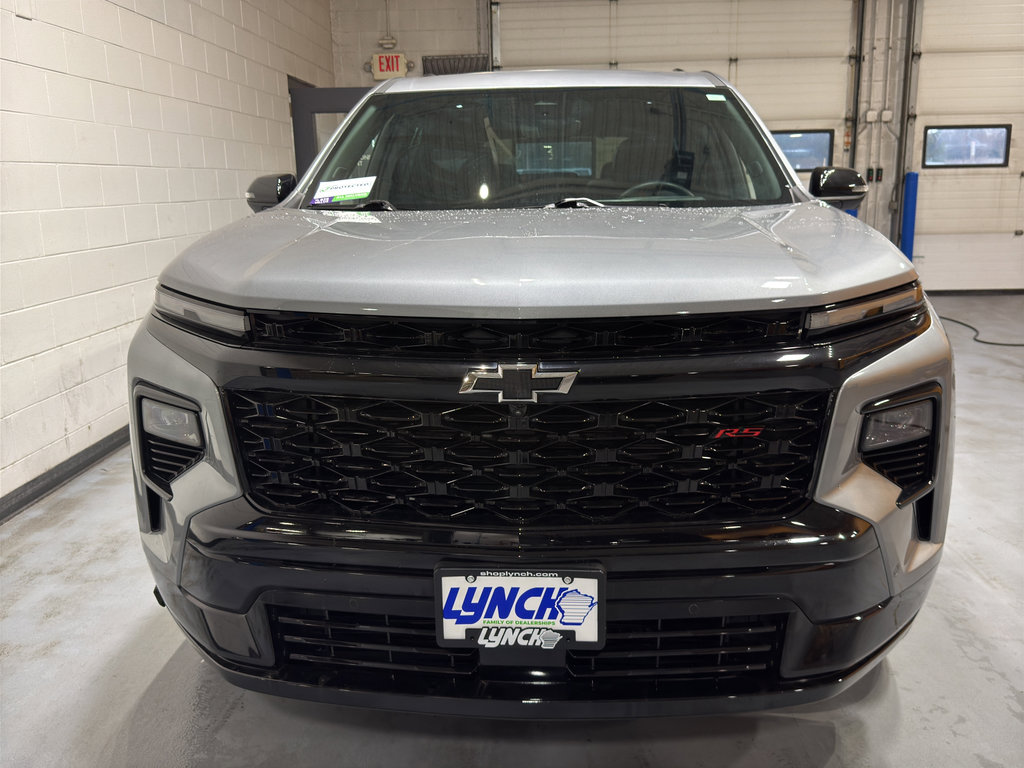 Used 2025 Chevrolet Traverse RS image 9