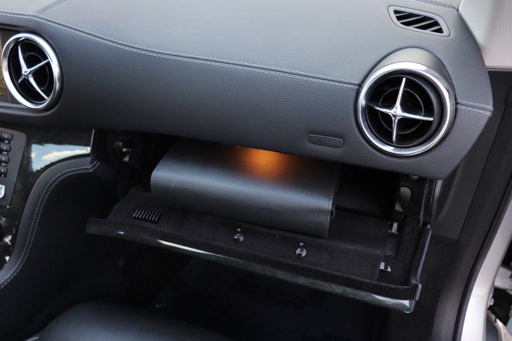 Used 2014 Mercedes-Benz SL 550 w/ Driver Assistance Package image 45