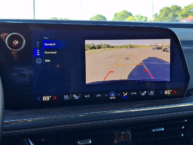 Used 2025 Chevrolet Tahoe Premier AWD/4WD image 16