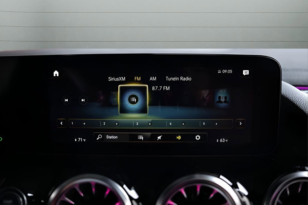 Used 2018 Mercedes-Benz GLA 45 AMG 4MATIC image 45