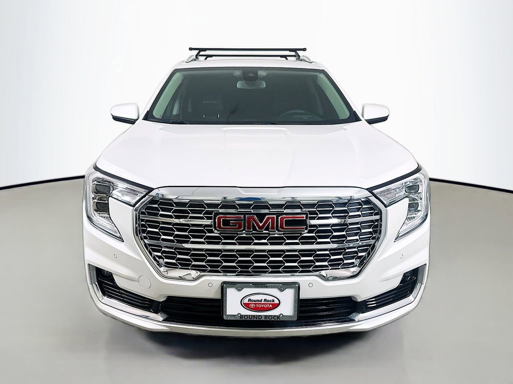 Used 2023 GMC Terrain Denali AWD/4WD image 2