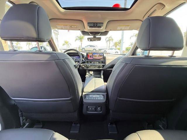 New 2026 Nissan Pathfinder Platinum w/ Cargo Package AWD/4WD image 13