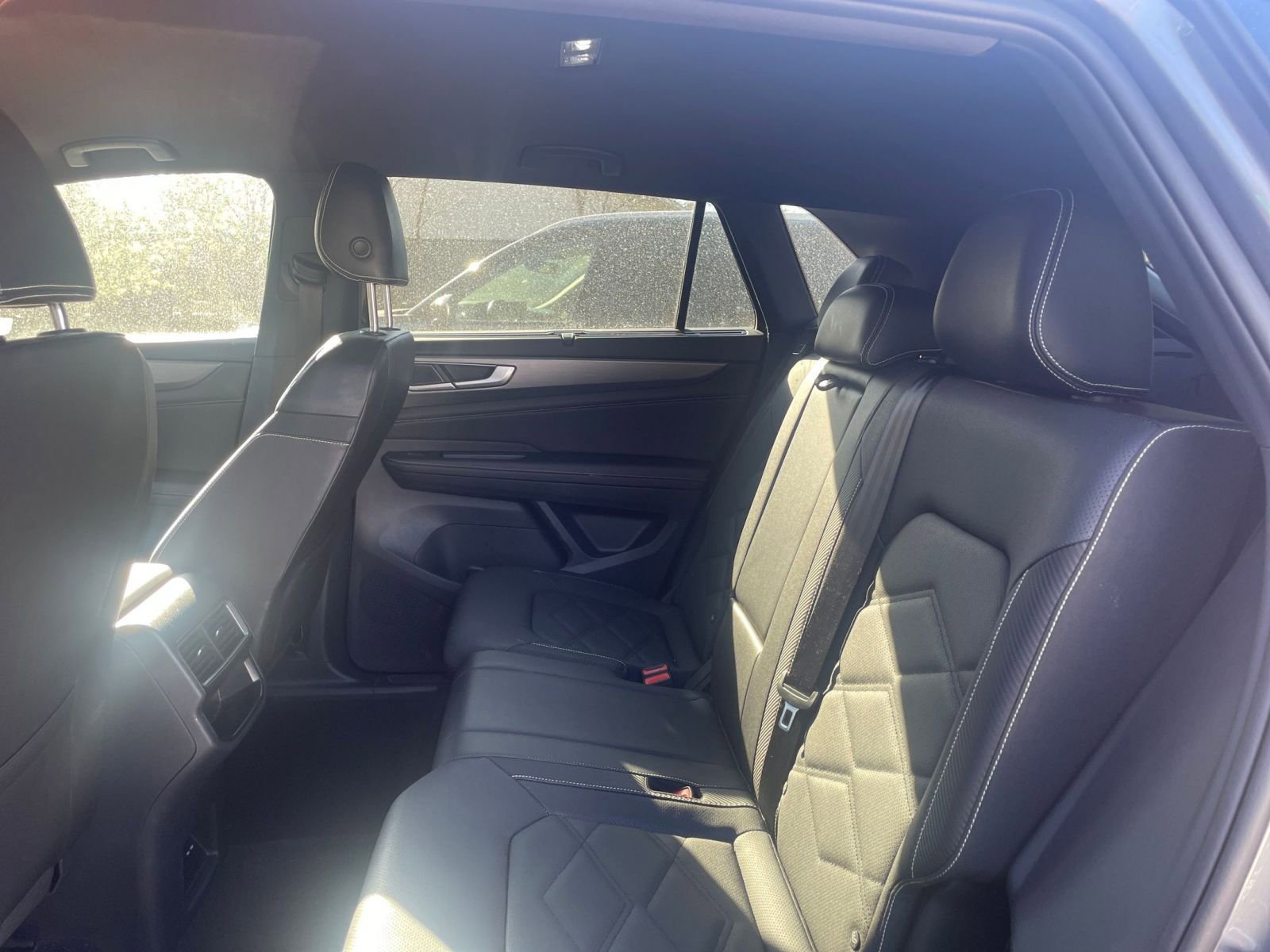 Used 2025 Volkswagen Atlas Cross Sport SE image 23