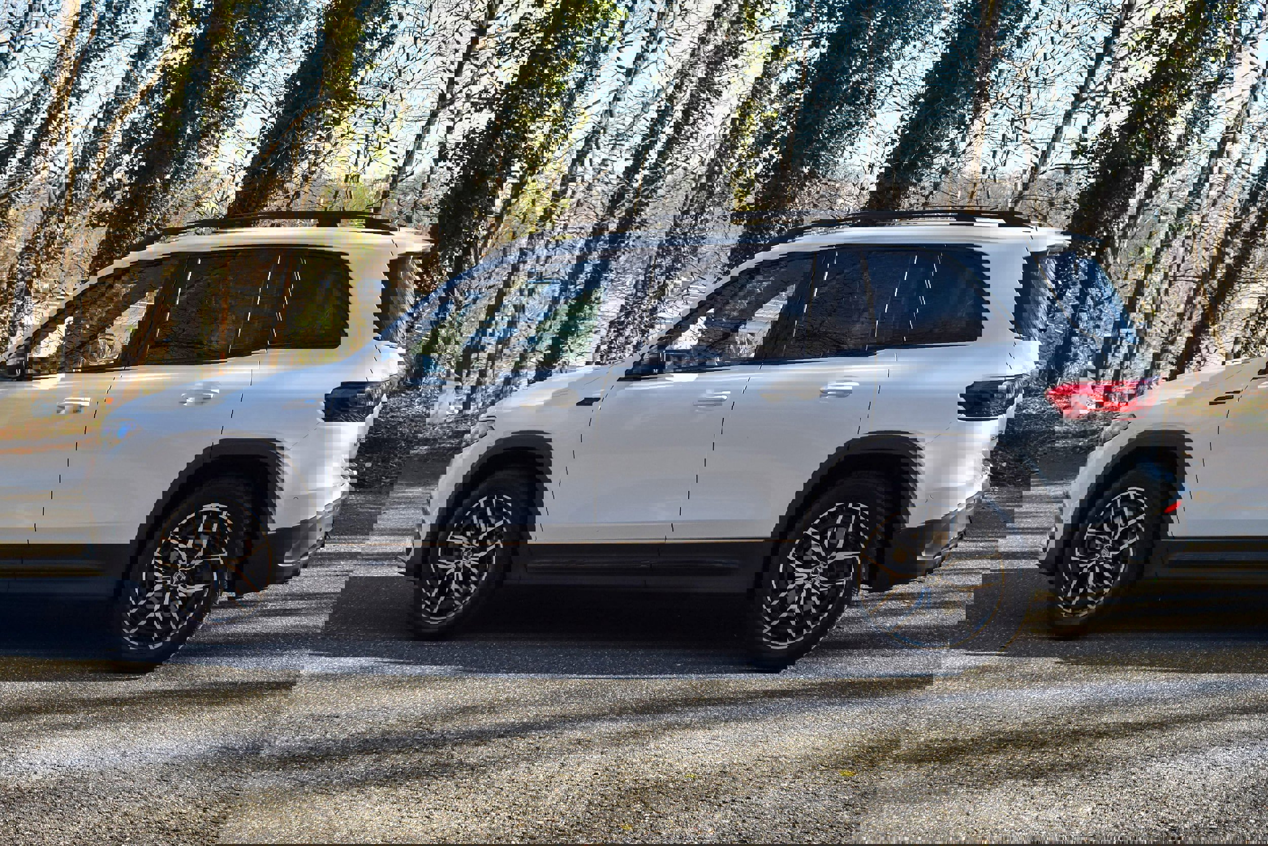 Used 2022 Mercedes-Benz EQB 350 4MATIC w/ AMG Night Package image 4