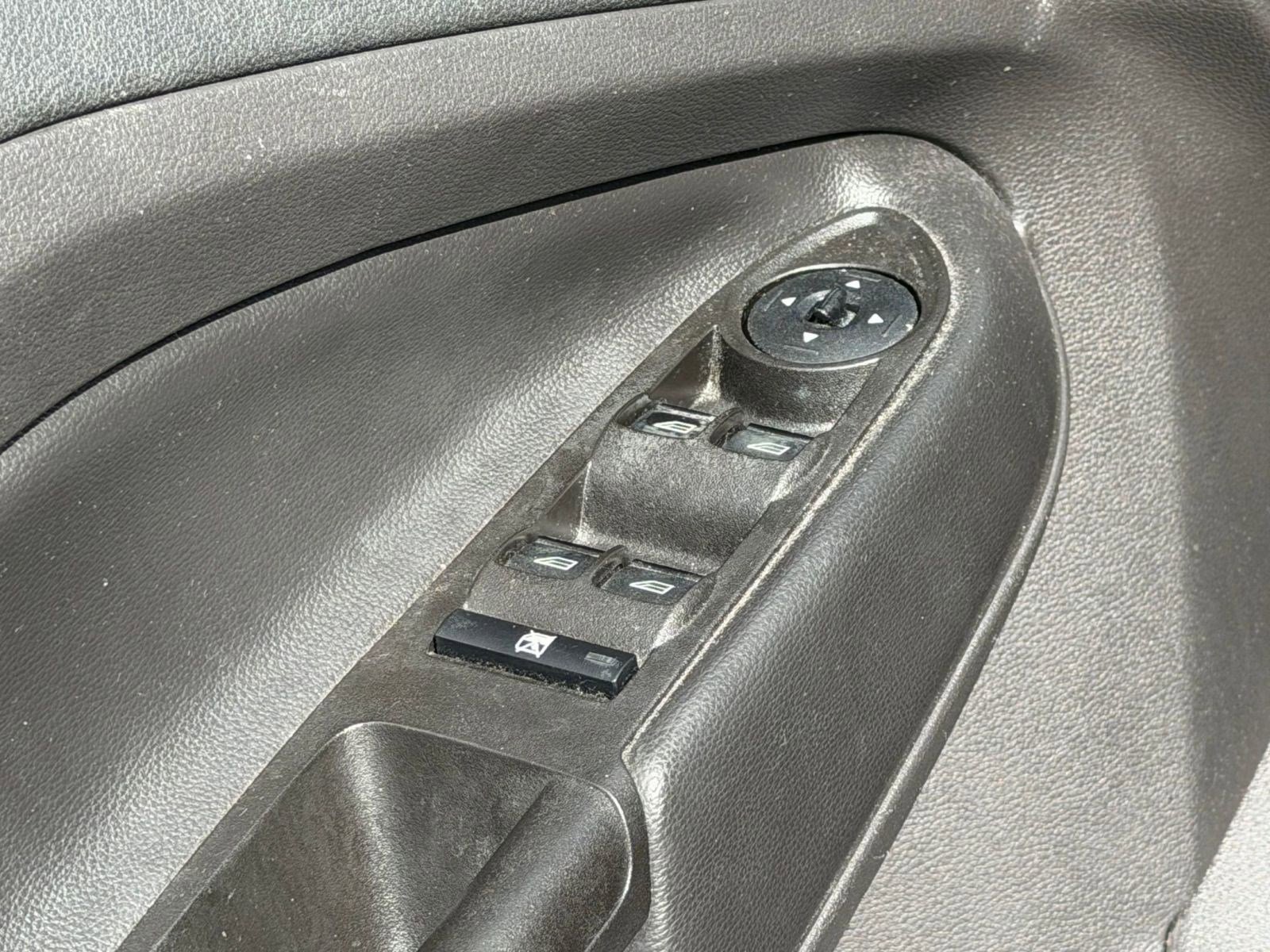 Used 2017 Ford Escape S image 11