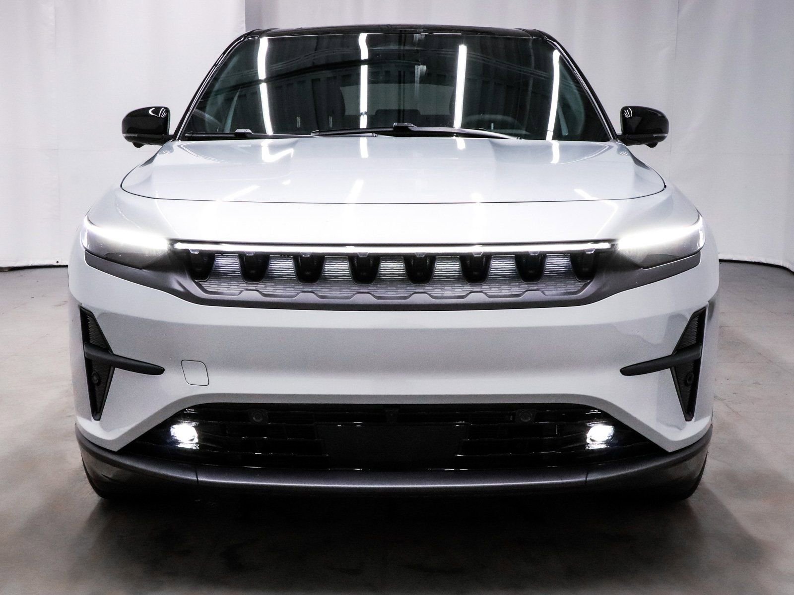 Used 2025 Jeep Wagoneer S Limited image 2