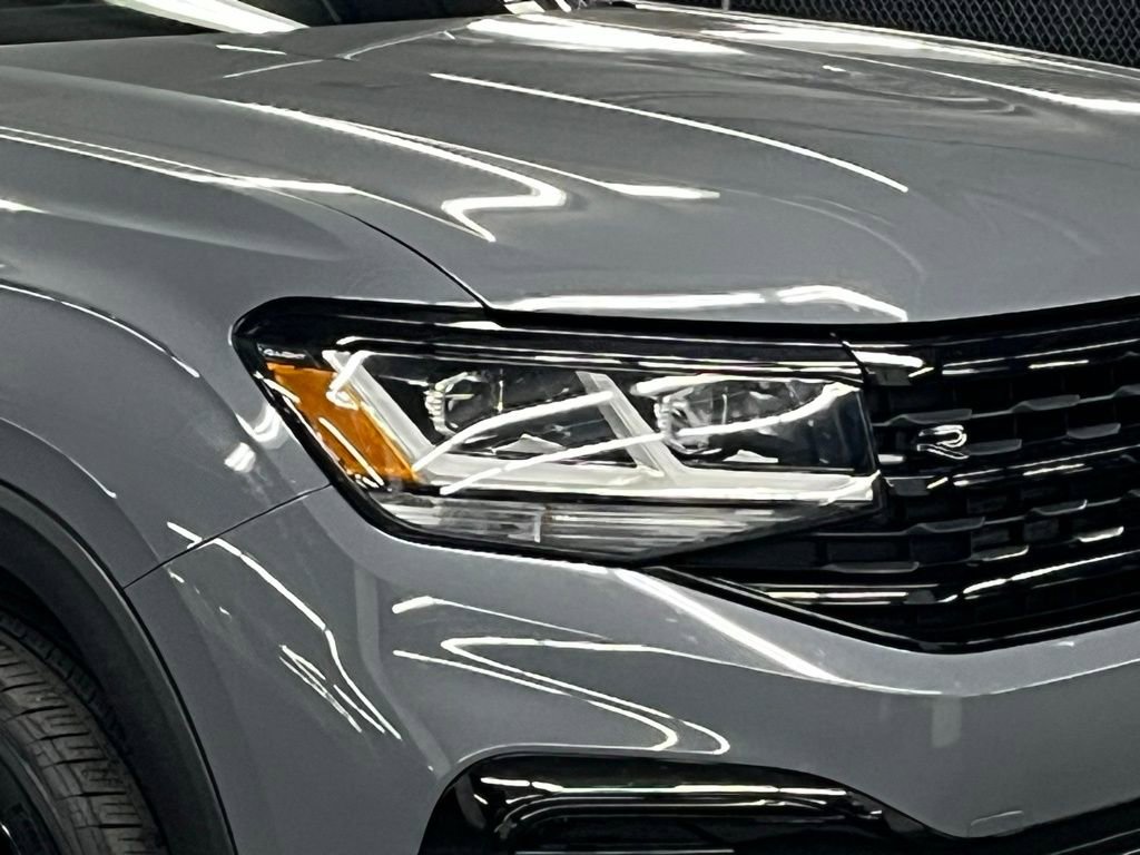 Used 2023 Volkswagen Atlas Cross Sport SEL R-Line image 43