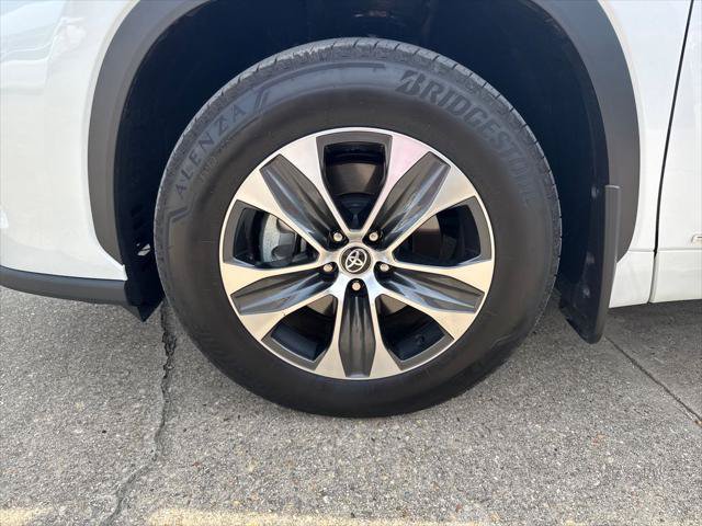 Certified 2026 Toyota Highlander XLE AWD/4WD image 33