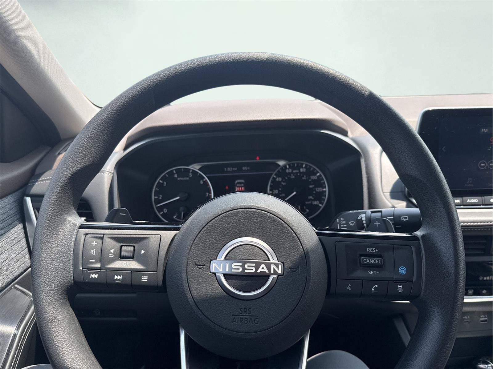 Used 2023 Nissan Rogue SV AWD/4WD image 11