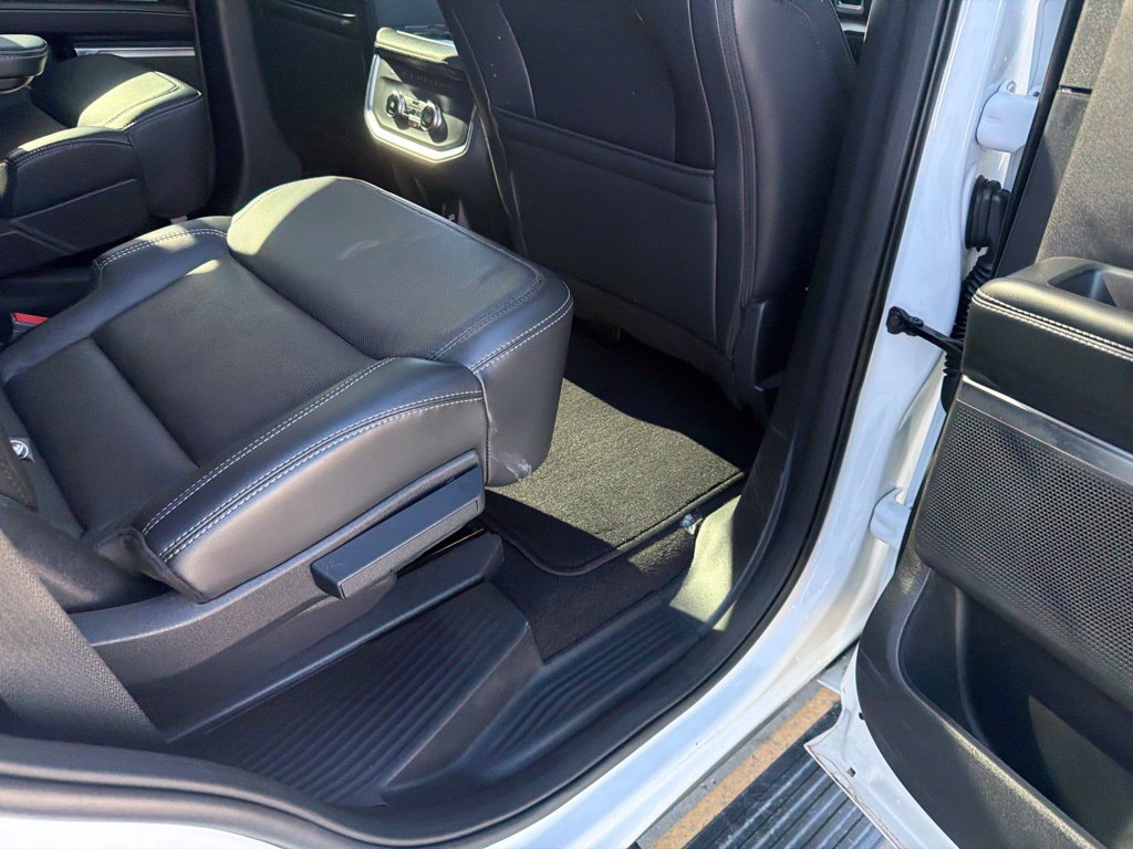 Used 2025 Ford Expedition Platinum AWD/4WD image 37