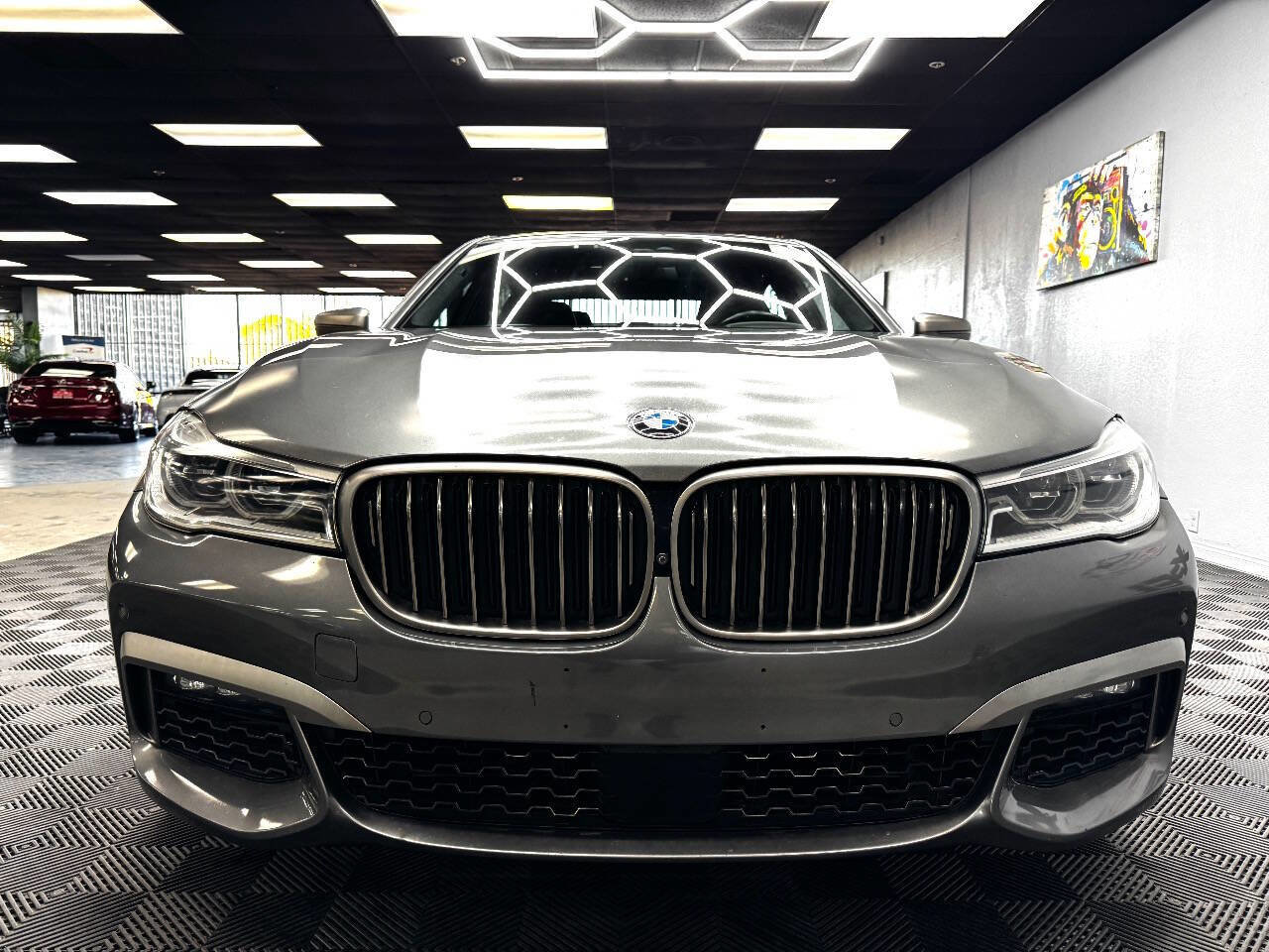 Used 2016 BMW 750i image 3