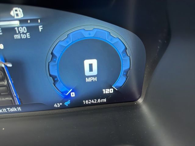 Used 2025 Ford Bronco Outer Banks image 13