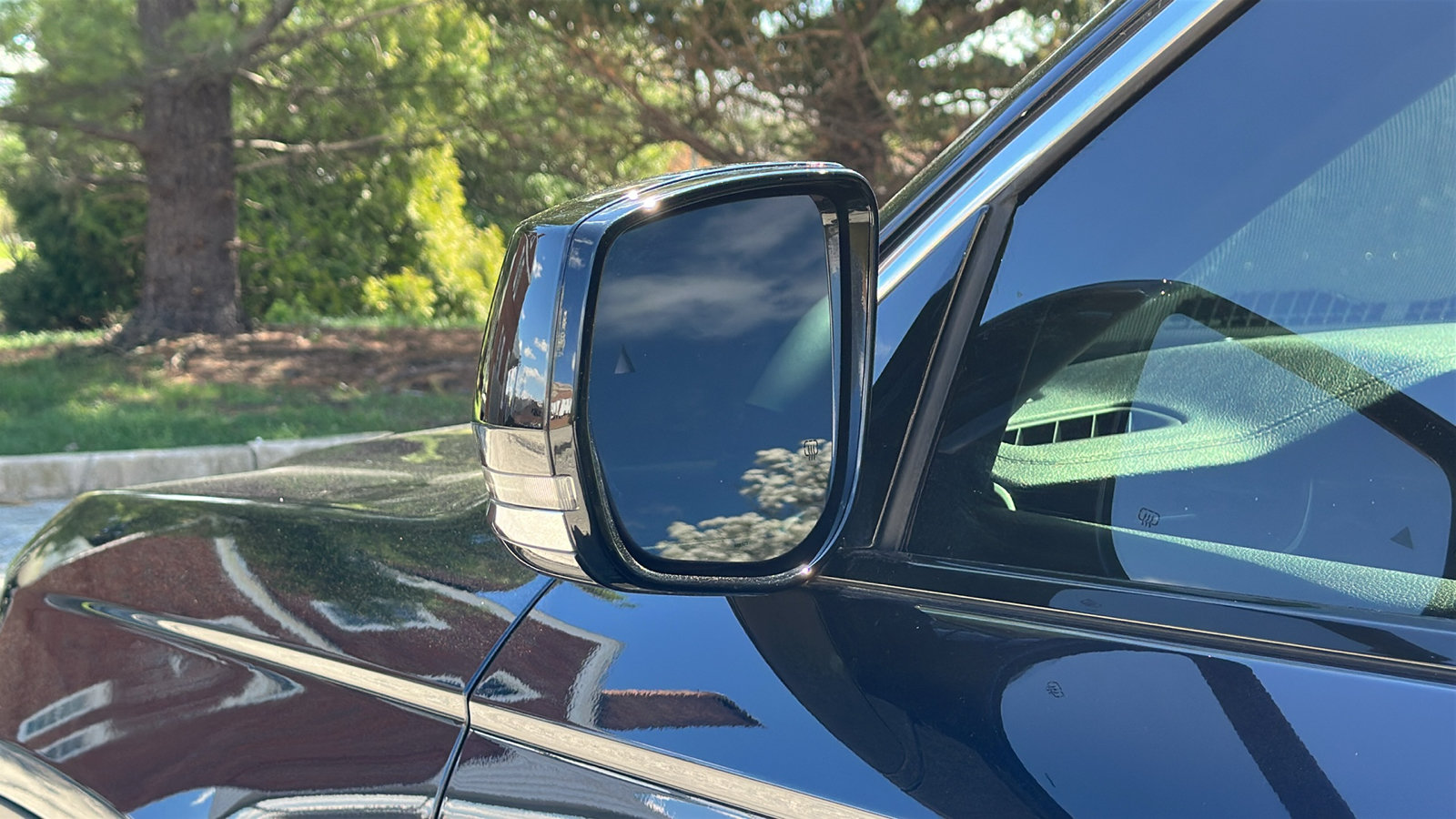 Used 2023 Jeep Grand Cherokee Limited AWD/4WD image 13