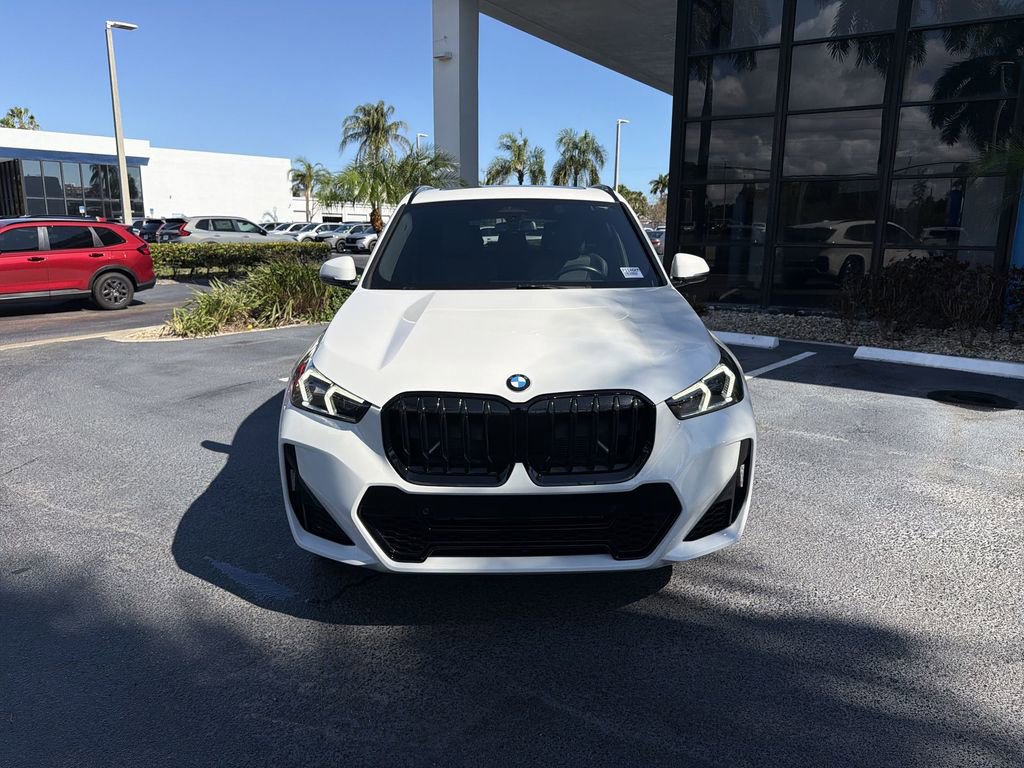 Used 2024 BMW X1 xDrive28i w/ M Sport Package image 3