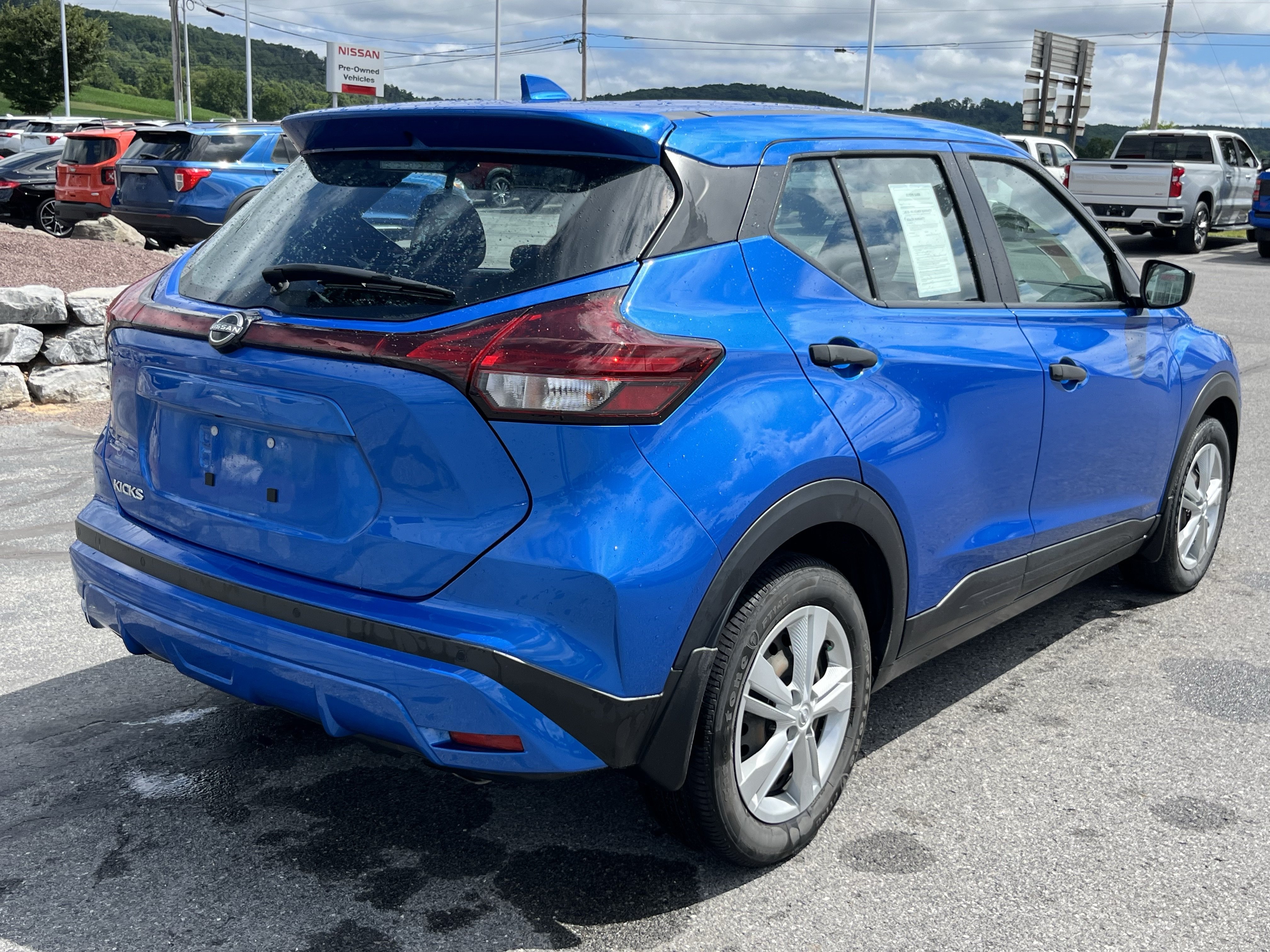 Used 2022 Nissan Kicks S w/ Interior Electronics Package FWD image 5